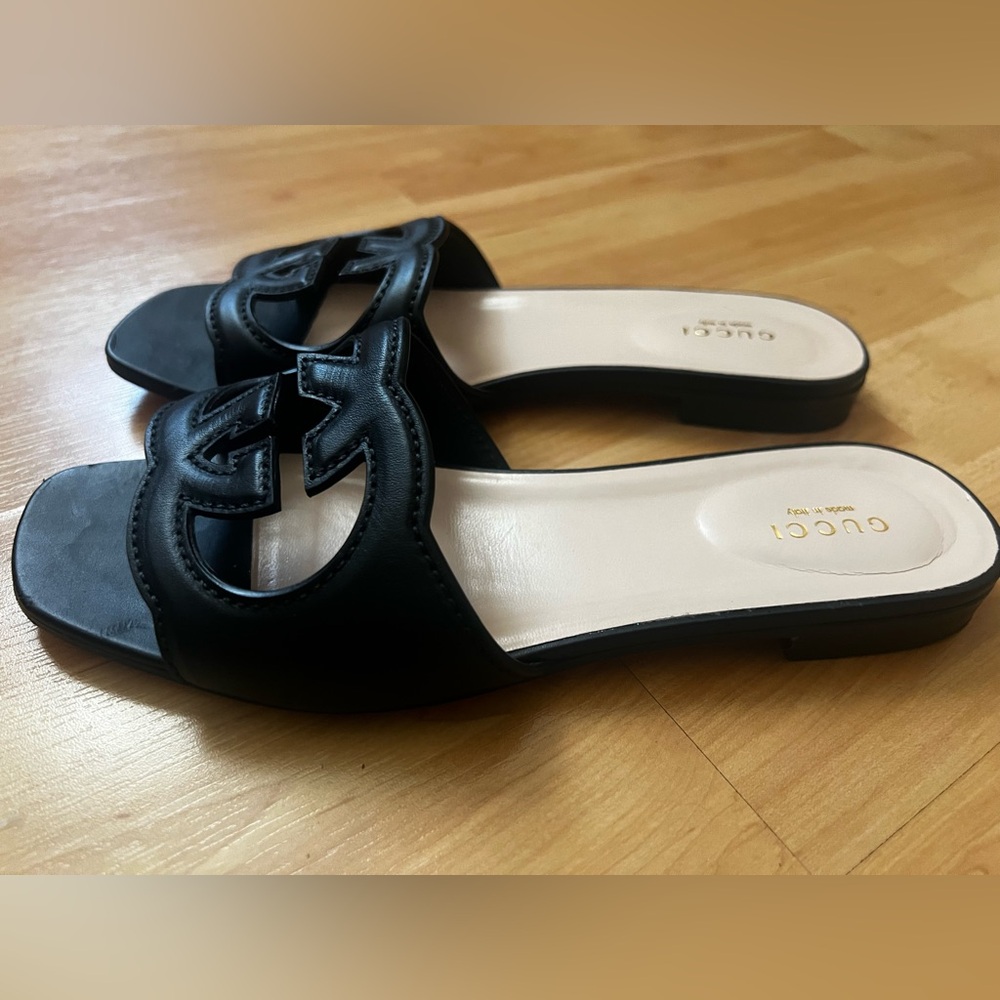 Gucci Interlocking G Cutout Leather Sandal